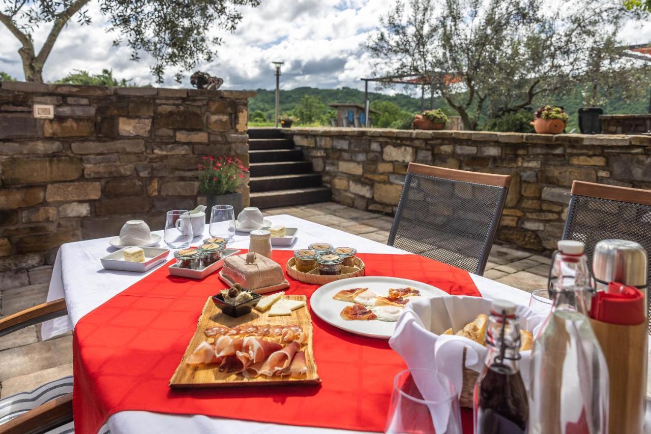 Touristfarm - Apartments "Red Fairytale" Marezige Exterior foto